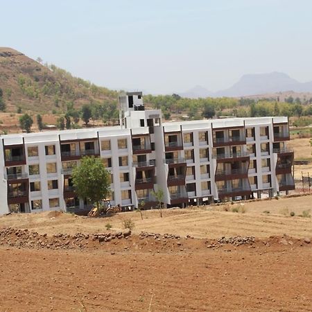 Strawberry Hills Saputara Hotell Eksteriør bilde