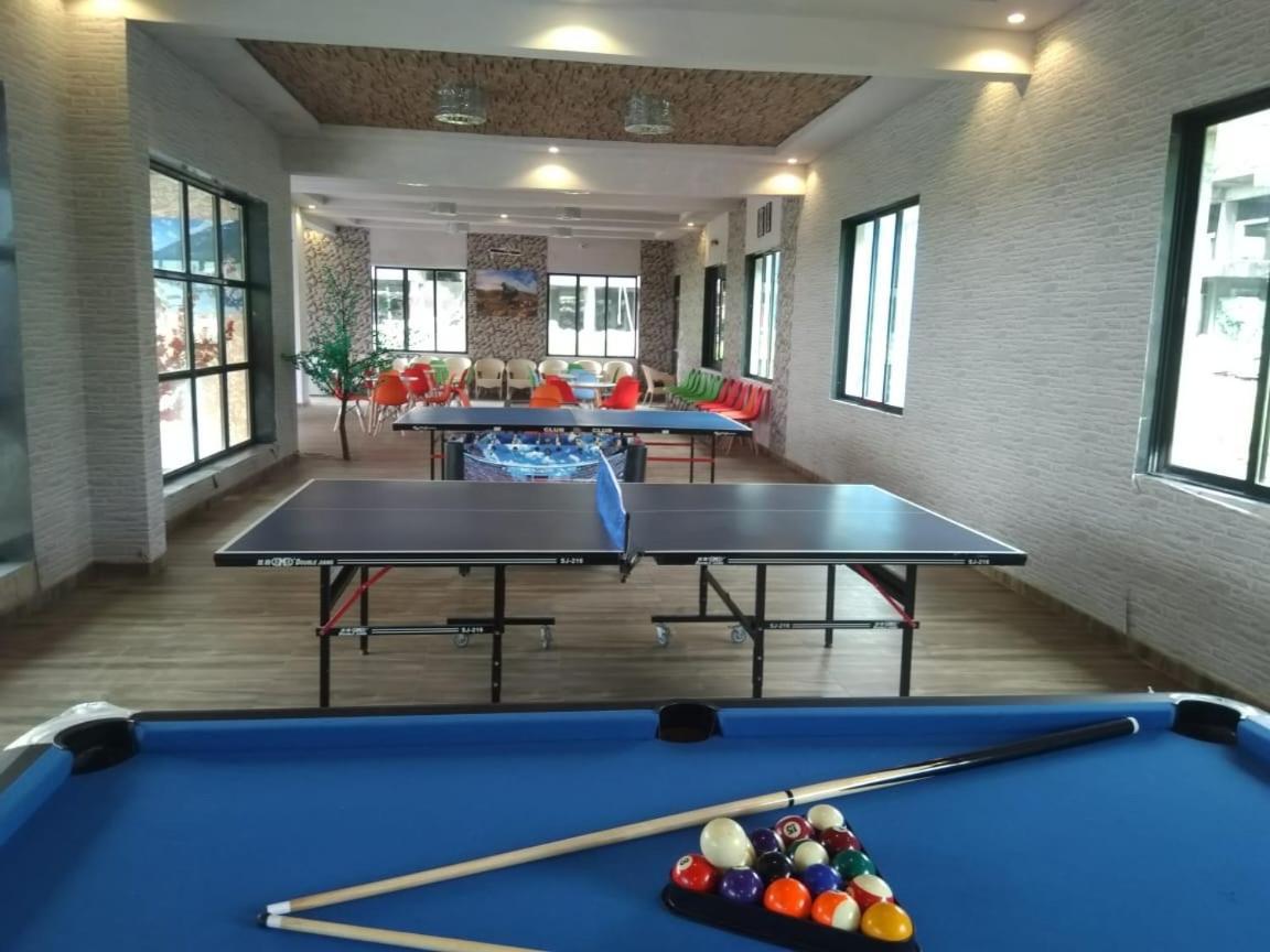 Strawberry Hills Saputara Hotell Eksteriør bilde
